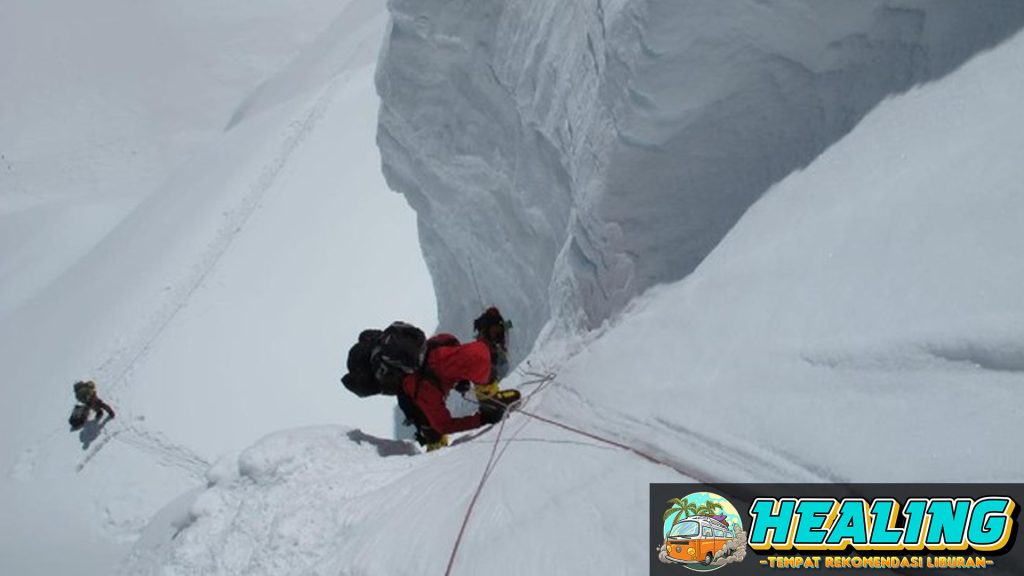 Rekor Baru: Wanita Nepal Pendaki Everest Tercepat