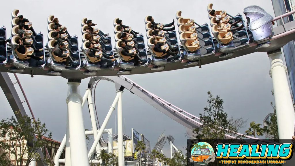 Kejadian Aneh: Roller Coaster Disneyland California Rusak dan 20 Pengunjung Terjebak