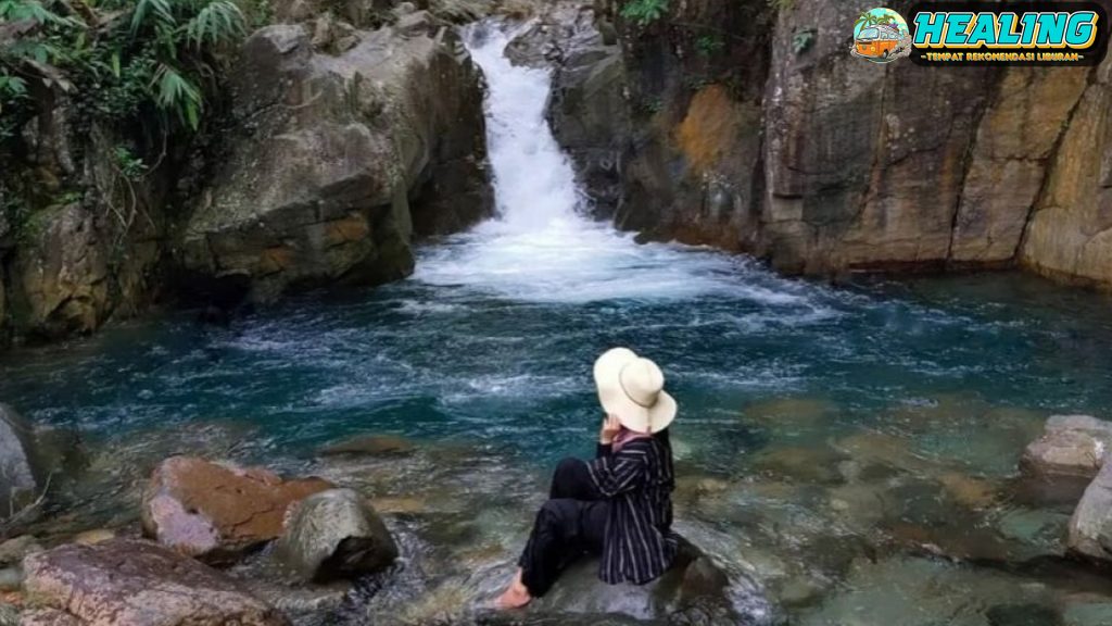 Rasakan Kesegaran Alam di Curug Cibaliung, Spot Favorit di Bogor