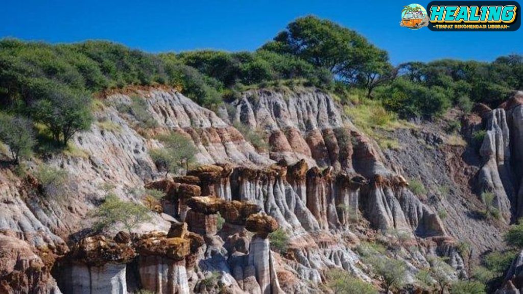 Kelabba Madja: Pelangi Terjatuh di Pulau Sabu, Percaya?