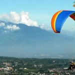 Keindahan Bukit Gantole Puncak Bogor dari Ketinggian Paralayang