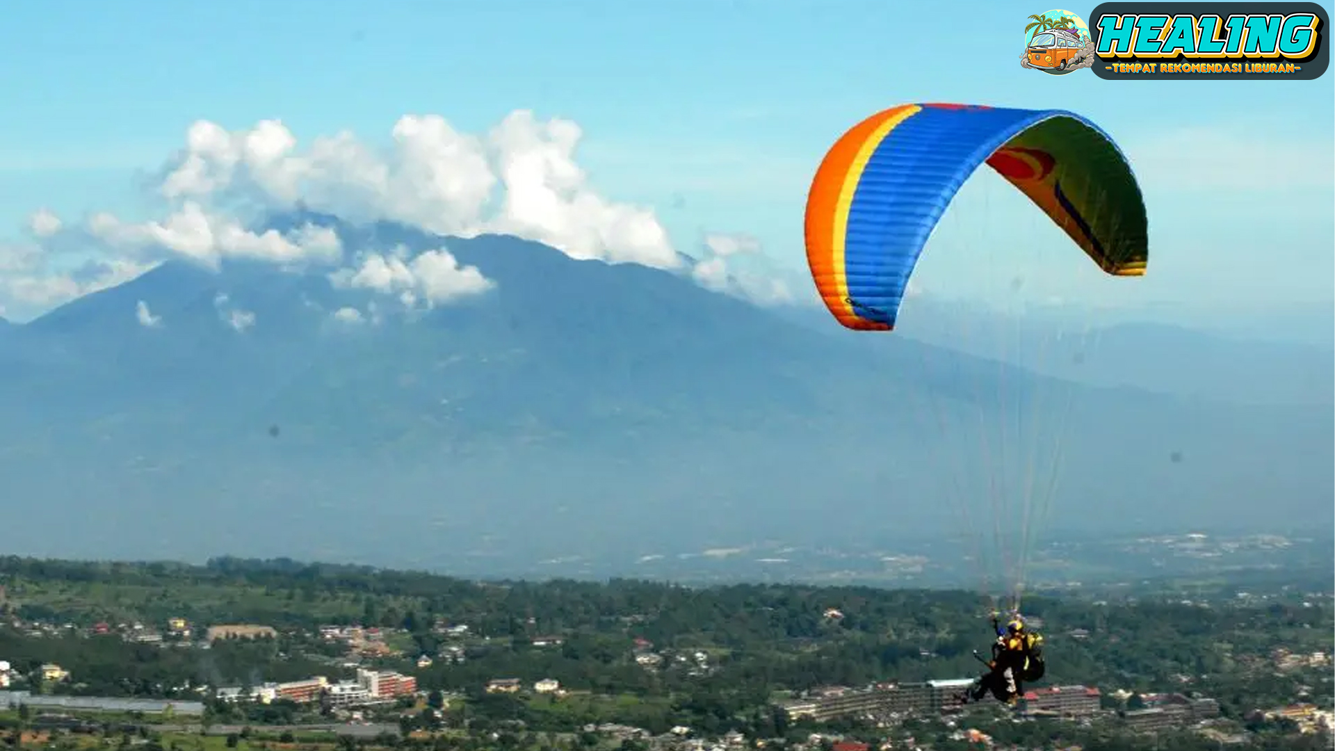 Keindahan Bukit Gantole Puncak Bogor dari Ketinggian Paralayang